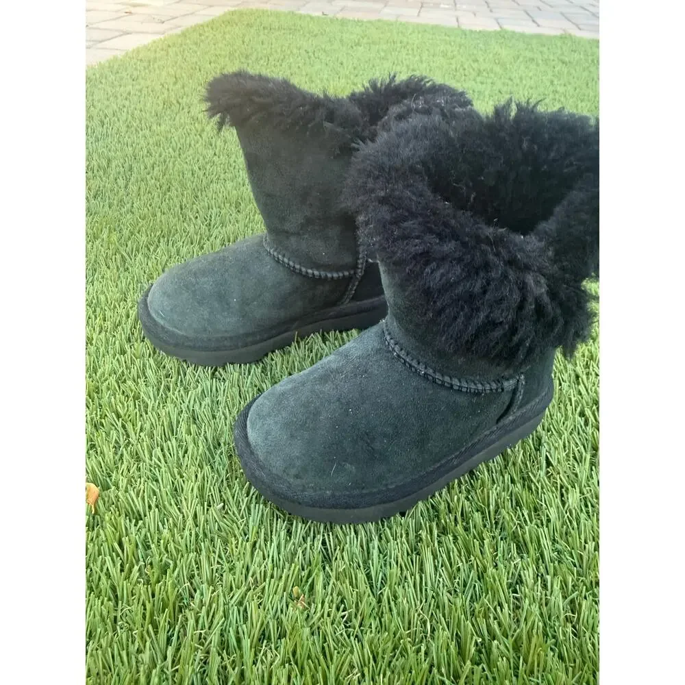 UGG Bailey Bow Boots Kids Sz 8 Chestnut Suede Sheepskin Winter Boots